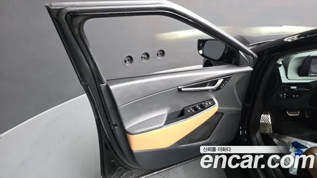 Kia EV6 2023 — фото 14