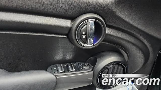 Mini Cooper 2015 — фото 16