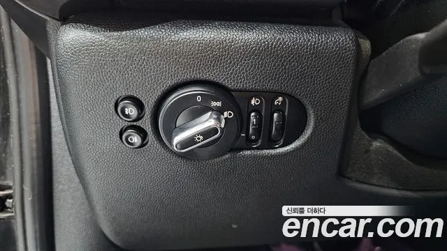 Mini Cooper 2015 — фото 17