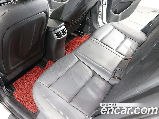 Hyundai AVANTE 2016 — фото 17