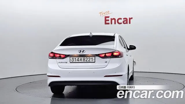 Hyundai AVANTE 2018 — фото 4