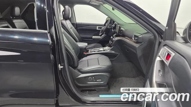 Ford Explorer 2020 — фото 11