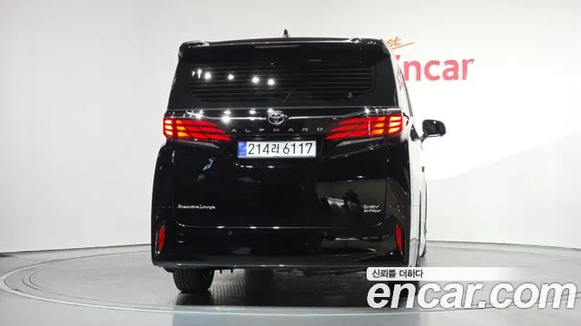Toyota Alphard 2025 — фото 3