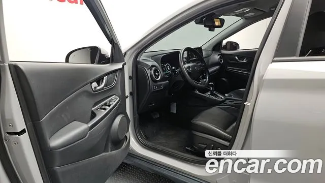 Hyundai Kona 2023 — фото 10