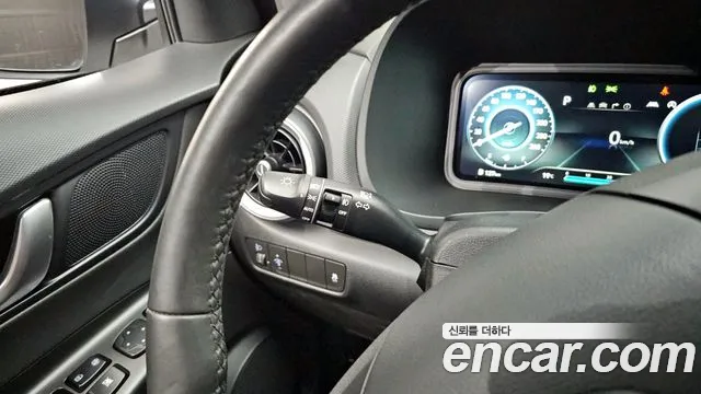 Hyundai Kona 2023 — фото 16