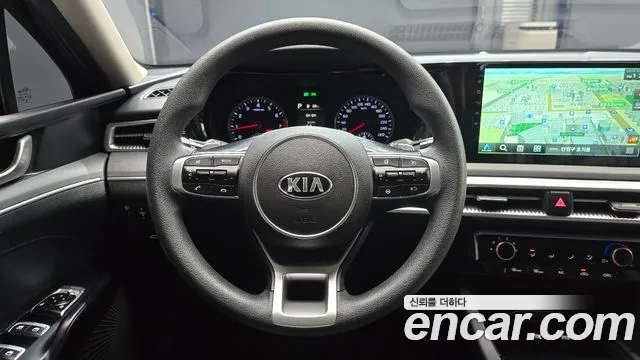 Kia K5 2021 — фото 13