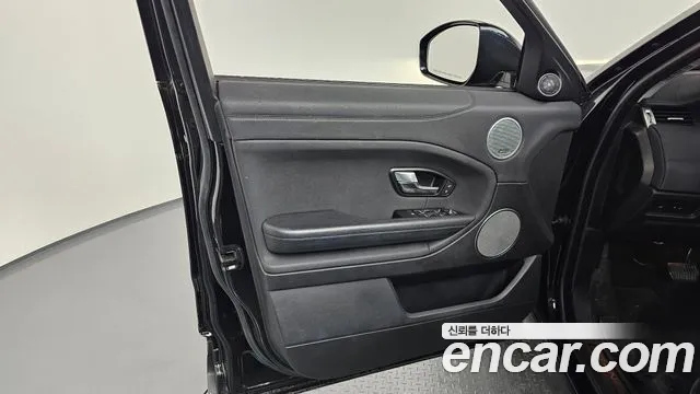 Land Rover Range Rover Evoque 2018 — фото 14