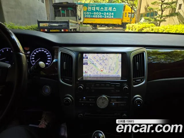 Hyundai Equus 2012 — фото 14