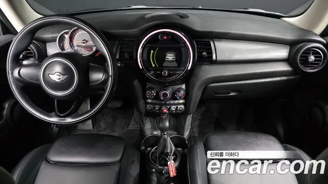 Mini Cooper 2018 — фото 10