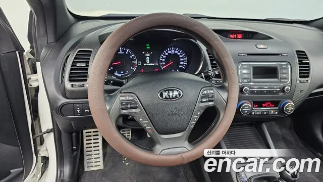 Kia K3 2015 — фото 12