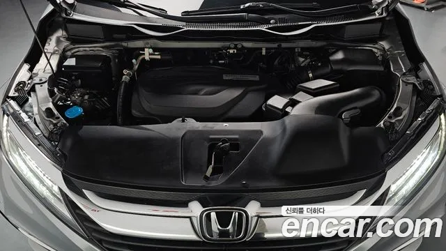 Honda Odyssey 2018 — фото 5