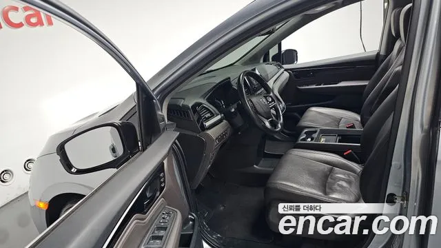 Honda Odyssey 2018 — фото 12
