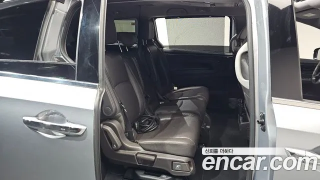 Honda Odyssey 2018 — фото 16