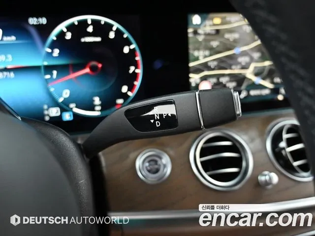 Mercedes-Benz E-Class 2021 — фото 10