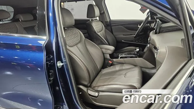 Hyundai Santafe 2019 — фото 18