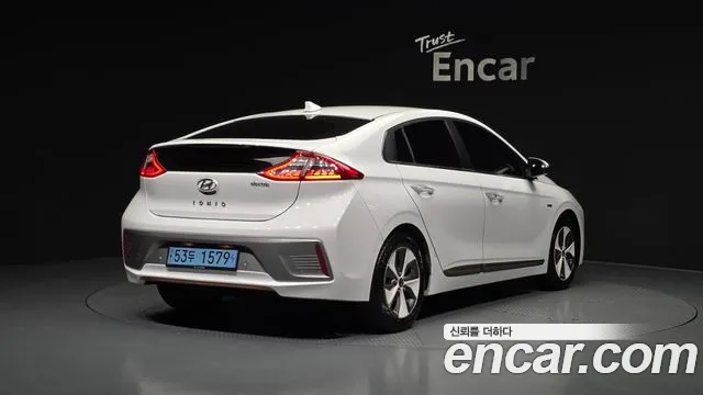 Hyundai Ioniq 2017 — фото 2
