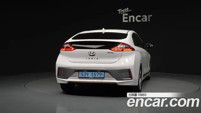 Hyundai Ioniq 2017 — фото 4