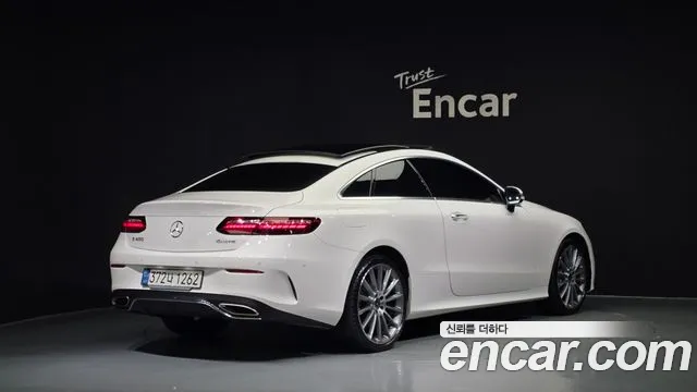 Mercedes-Benz E-Class 2022 — фото 2