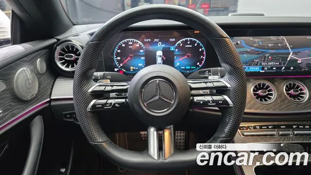 Mercedes-Benz E-Class 2022 — фото 13