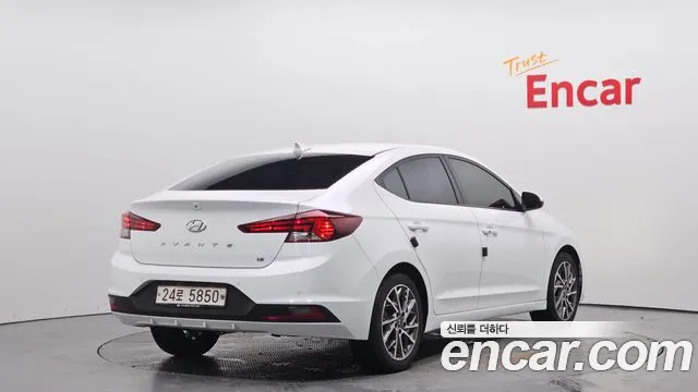 Hyundai AVANTE 2019 — фото 2