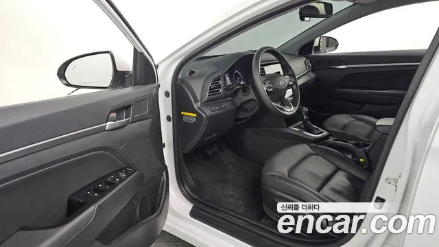 Hyundai AVANTE 2019 — фото 13