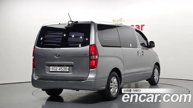 Hyundai Starex 2018 — фото 2