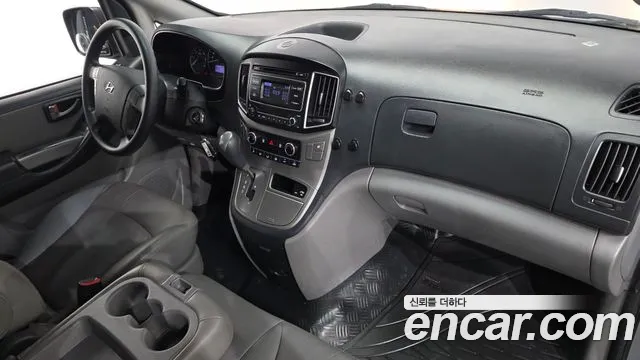 Hyundai Starex 2018 — фото 7