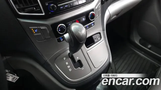 Hyundai Starex 2018 — фото 9