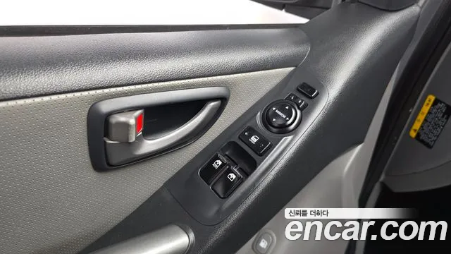 Hyundai Starex 2018 — фото 18