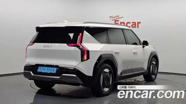 Kia EV9 2024 — фото 1