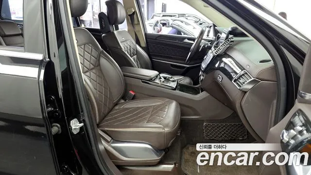 Mercedes-Benz GLS-Class 2017 — фото 17