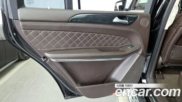 Mercedes-Benz GLS-Class 2017 — фото 15