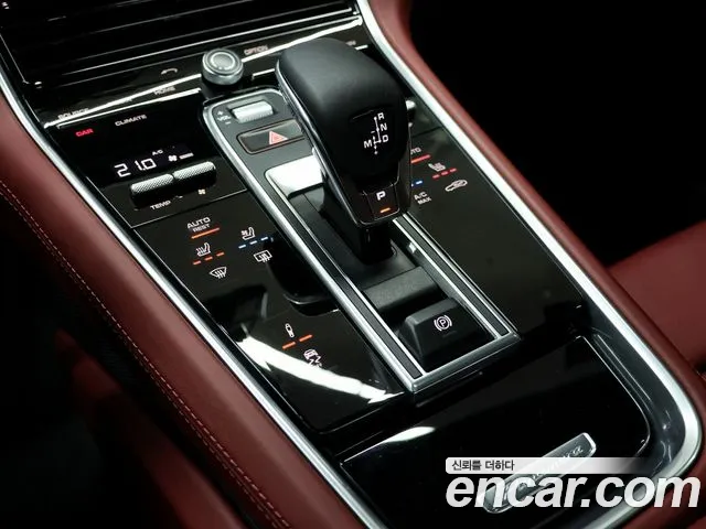 Porsche Panamera 2020 — фото 9