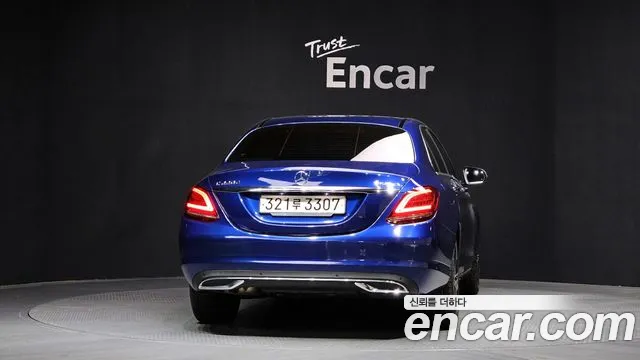 Mercedes-Benz C-Class 2019 — фото 4