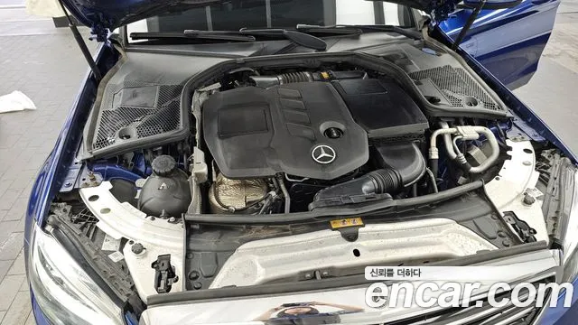 Mercedes-Benz C-Class 2019 — фото 6