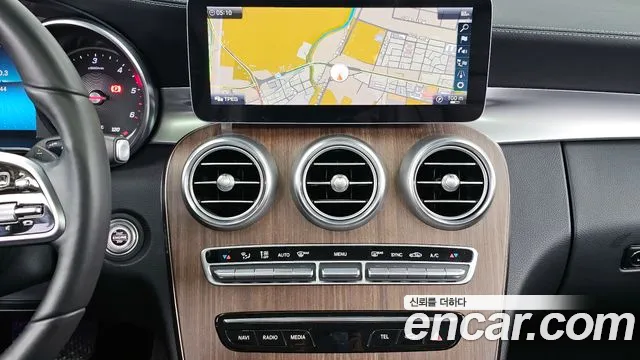 Mercedes-Benz C-Class 2019 — фото 14