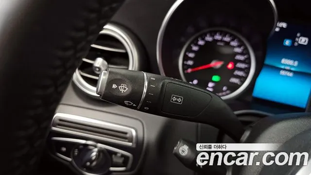 Mercedes-Benz C-Class 2019 — фото 19