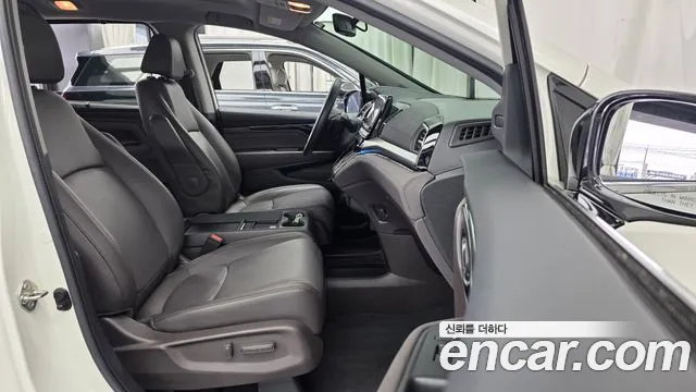 Honda Odyssey 2018 — фото 17