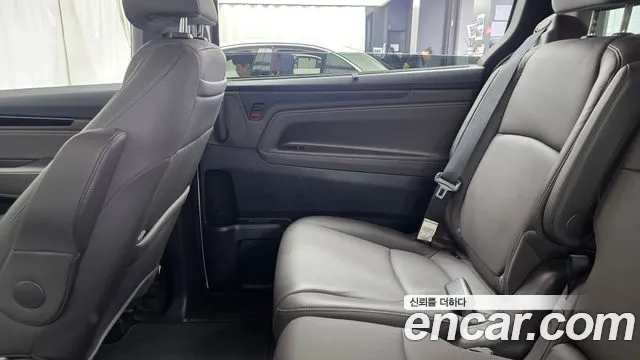 Honda Odyssey 2018 — фото 15
