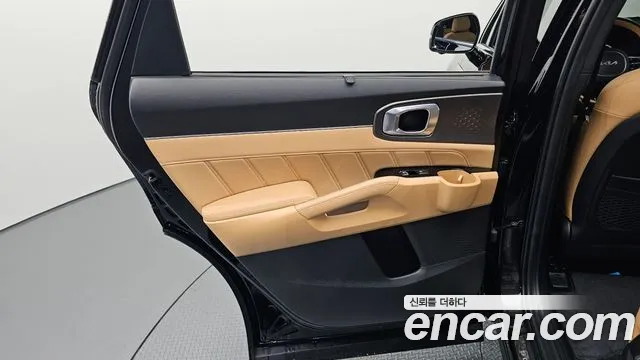 Kia Sorento 2023 — фото 15