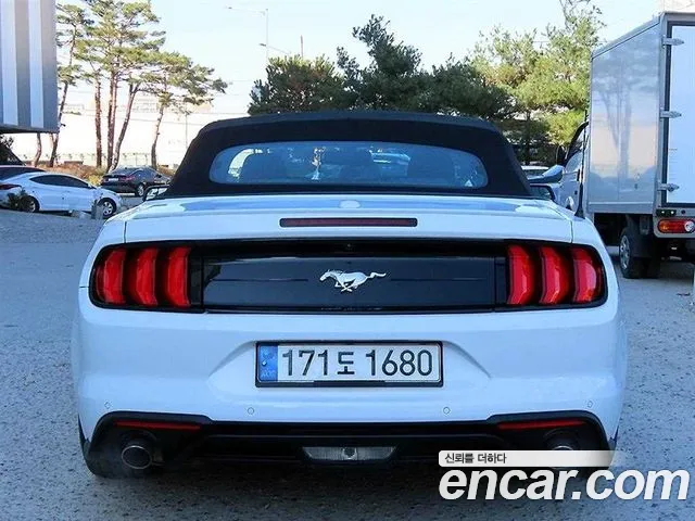 Ford Mustang 2020 — фото 4