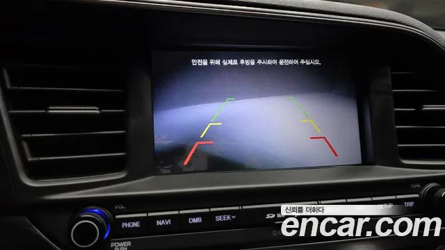 Hyundai AVANTE 2019 — фото 15