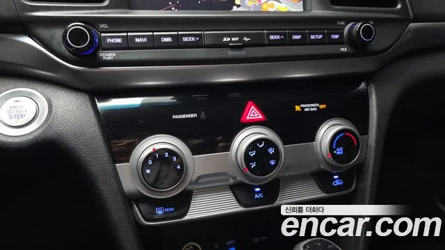 Hyundai AVANTE 2019 — фото 16