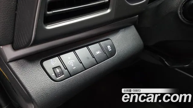 Hyundai AVANTE 2019 — фото 17