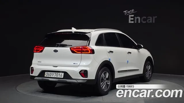 Kia Niro 2020 — фото 2