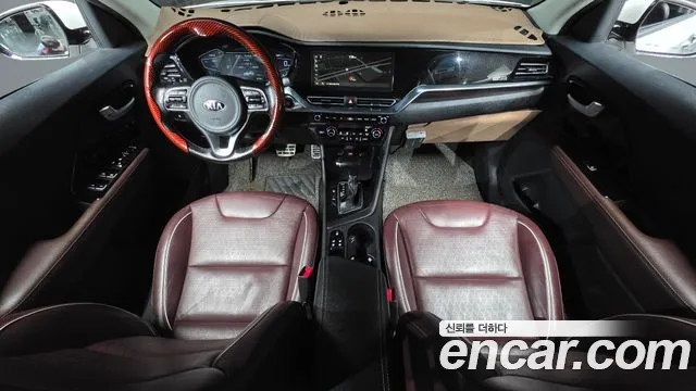 Kia Niro 2020 — фото 10
