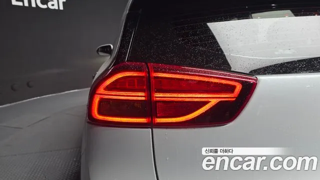 Kia Niro 2020 — фото 9