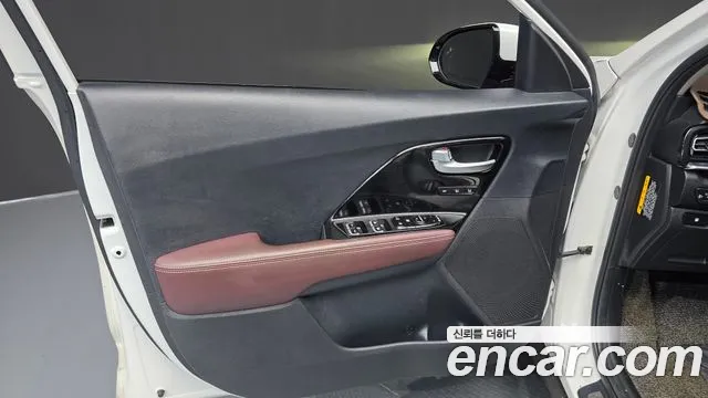 Kia Niro 2020 — фото 14