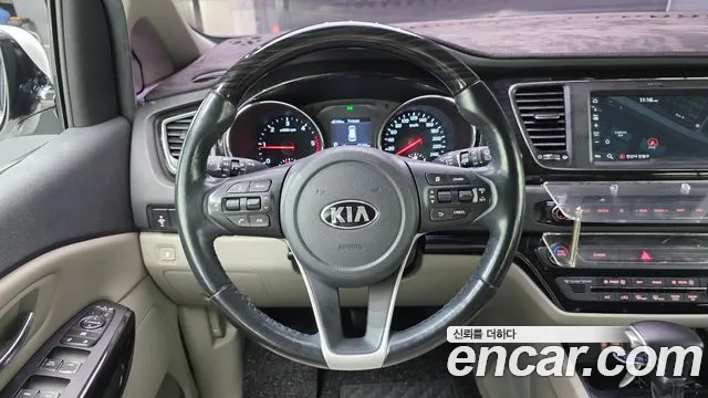 Kia Canival 2019 — фото 13