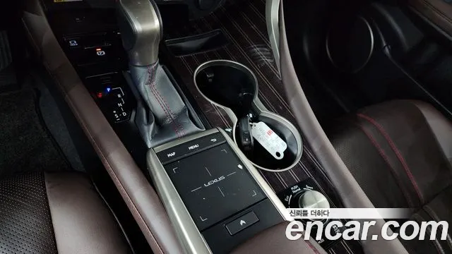 Lexus RX 2021 — фото 12
